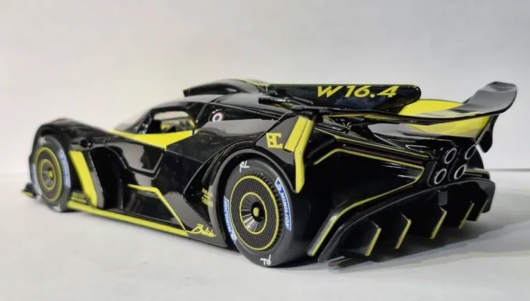 ماکت خودرو بوگاتی بولیده Bugatti Bolide Decorative Car